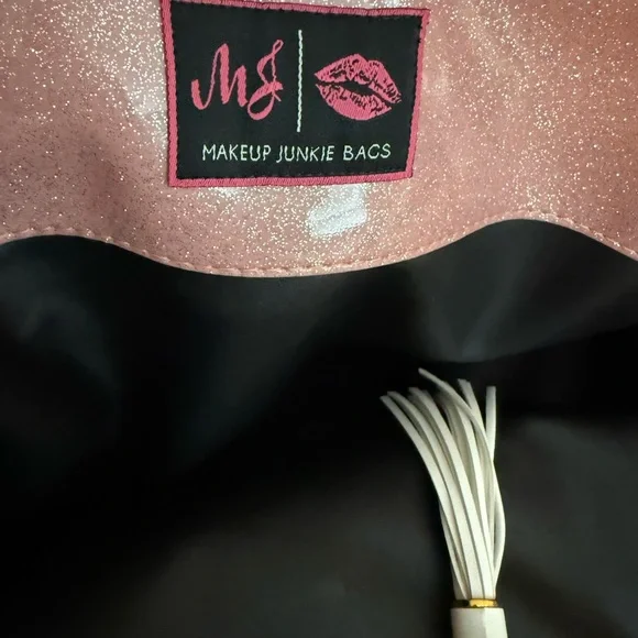 Makeup Junkie Ballerina Glitter Weekender Tote sparkly shuttle pink! - Picture 4 of 4